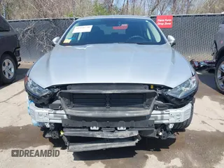 2019 Ford Fusion SE with VIN 3FA6P0HDXKR275252, listed as a IAAI auction lot 41918738 with 70,729 mi miles and . Bid and sale history available at DreamBid. Image 6.