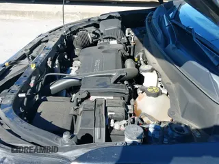 2018 Chevrolet Equinox Premier z VIN 2GNAXVEV9J6160895, wystawiony jako IAAI lot #43314584 z przebiegiem 77 778 mil mil oraz . Historia ofert i sprzedaży dostępna na DreamBid. Obrazek 22.