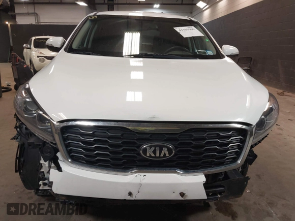 2019 Kia Sorento LX with VIN 5XYPGDA38KG558444, listed as a IAAI auction lot 41303905 with 148,567 mi miles. Bid and sale history available at carsss.com. Image 13.