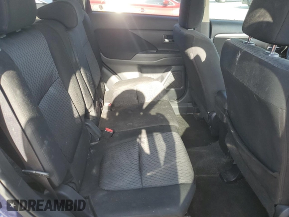 2014 Mitsubishi Outlander SE z VIN JA4AD3A3XEZ011233, wystawiony jako Copart lot #53848985 z przebiegiem 153 539 mil mil oraz Szkoda całkowita • Salvage title. Historia ofert i sprzedaży dostępna na DreamBid. Obrazek 11.