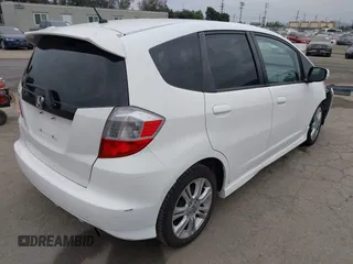 2009 Honda Fit Sport with VIN JHMGE88409S021730, listed as a IAAI auction lot 42045023 with 309,995 mi miles. Bid and sale history available at carsss.com. Image 4.