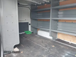 2020 Nissan NV Cargo SV z VIN 1N6BF0KM7LN809782, wystawiony jako IAAI lot #41962006 z przebiegiem 113 670 mil mil oraz . Historia ofert i sprzedaży dostępna na DreamBid. Obrazek 8.