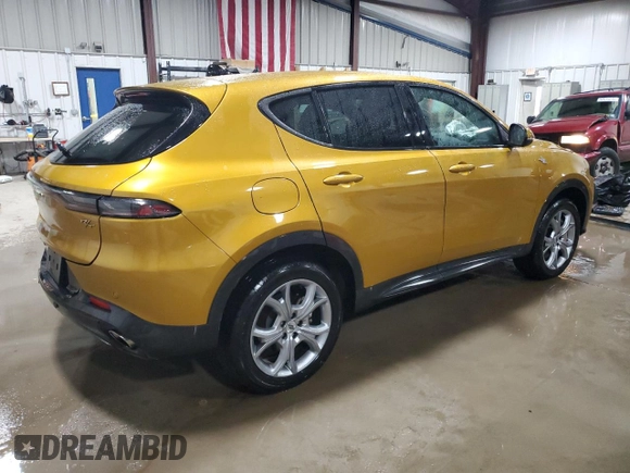 2024 Dodge Hornet R/T with VIN ZACPDFCW4R3A12088, listed as a Copart auction lot 52515655 with 21,696 mi miles and Salvage title. Bid and sale history available at DreamBid. Image 3.