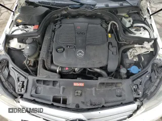 2013 Mercedes-Benz C 300 Sport z VIN WDDGF8AB3DA788872, wystawiony jako Copart lot #56325655 z przebiegiem 173 183 mil mil oraz Szkoda całkowita • Salvage title. Historia ofert i sprzedaży dostępna na DreamBid. Obrazek 11.
