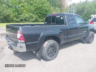 2010 Toyota Tacoma z VIN 5TEUU4EN4AZ743120, wystawiony jako IAAI lot #42342340 z przebiegiem 121 546 mil mil oraz . Historia ofert i sprzedaży dostępna na DreamBid. Obrazek 4.