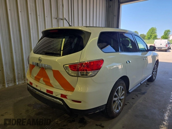 2014 Nissan Pathfinder S with VIN 5N1AR2MM5EC711181, listed as a IAAI auction lot 42665593 with 205,546 mi miles and . Bid and sale history available at DreamBid. Image 28.