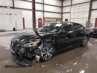 2020 Nissan Altima SR with VIN 1N4BL4CV5LC226199, listed as a IAAI auction lot 41555792 with 71,776 mi miles and . Bid and sale history available at carsss.com. Image 17.