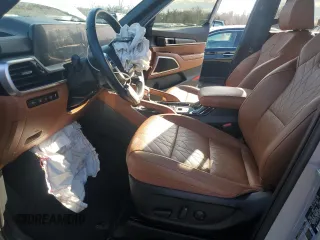 2024 Kia Telluride EX X-Line z VIN 5XYP3DGC5RG439067, wystawiony jako Copart lot #87198444 z przebiegiem 11 151 mil mil oraz Szkody całkowita. Historia ofert i sprzedaży dostępna na DreamBid. Obrazek 7.