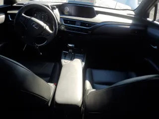 2020 Lexus UX 200 with VIN JTHX3JBH1L2022417, listed as a Copart auction lot 45289855 with 63,664 mi miles and Salvage title. Bid and sale history available at DreamBid. Image 8.