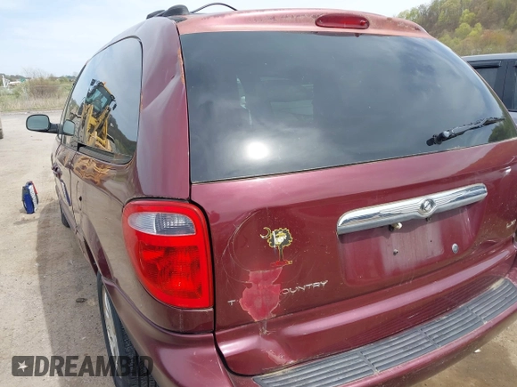 2002 Chrysler Town & Country LXi with VIN 2C4GP54L92R787826, listed as a IAAI auction lot 42079820 with 231,390 mi miles. Bid and sale history available at carsss.com. Image 6.