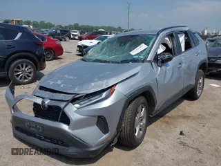 2022 Toyota RAV4 XLE with VIN 2T3P1RFV5NW260495, listed as a IAAI auction lot 42321407 with 69,538 mi miles and . Bid and sale history available at DreamBid. Image 17.