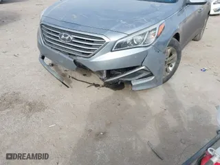 2017 Hyundai Sonata SE with VIN 5NPE24AF1HH588693, listed as a IAAI auction lot 41356233 with 1 mi miles. Bid and sale history available at carsss.com. Image 6.