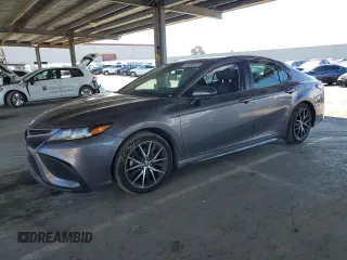2023 Toyota Camry SE with VIN 4T1G11AK7PU770180, listed as a Copart auction lot 50464545 with 54,234 mi miles and Salvage Title. Bid and sale history available at carsss.com. Image 1.