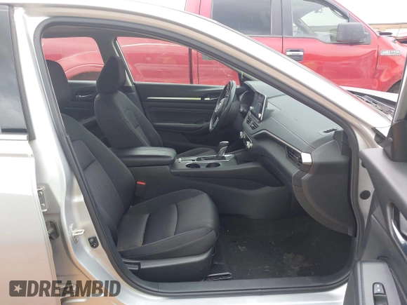 2019 Nissan Altima SV with VIN 1N4BL4DV6KC146908, listed as a IAAI auction lot 42342191 with 82,191 mi miles and . Bid and sale history available at DreamBid. Image 5.