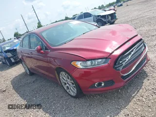 2013 Ford Fusion Titanium with VIN 3FA6P0D98DR333167, listed as a IAAI auction lot 39914722 with 200,851 mi miles. Bid and sale history available at carsss.com. Image 1.