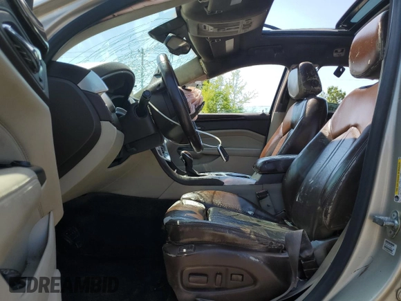 2015 Cadillac SRX Performance Collection z VIN 3GYFNCE31FS638057, wystawiony jako Copart lot #52454065 z przebiegiem 198 417 mil mil oraz Czysty tytuł • Clean title. Historia ofert i sprzedaży dostępna na DreamBid. Obrazek 7.
