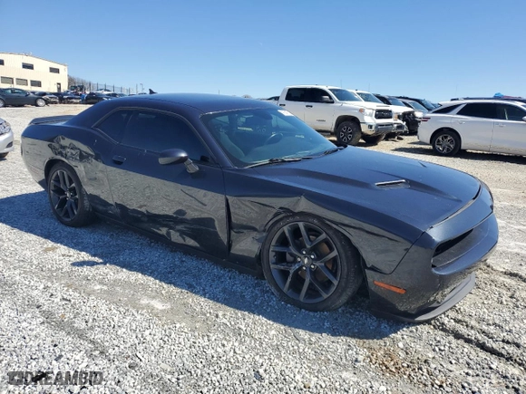 2019 Dodge Challenger SXT with VIN 2C3CDZAG7KH620199, listed as a Copart auction lot 47947035 with 80,665 mi miles and Salvage Title. Bid and sale history available at carsss.com. Image 4.