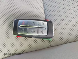 2023 Genesis G70 2.0T z VIN KMTG34TA1PU122551, wystawiony jako IAAI lot #41474272 z przebiegiem 38 964 mil mil oraz . Historia ofert i sprzedaży dostępna na DreamBid. Obrazek 11.