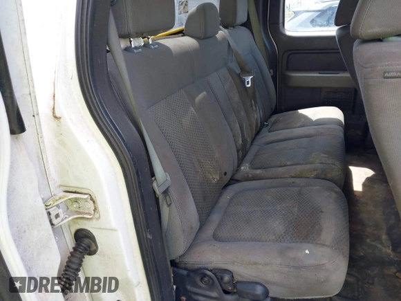 2014 Ford F-150 XL z VIN 1FTEX1CM9EKG17852, wystawiony jako IAAI lot #42483032 z przebiegiem 256 056 mil mil oraz . Historia ofert i sprzedaży dostępna na DreamBid. Obrazek 8.