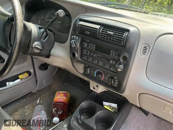 1999 Ford Ranger XL with VIN 1FTZR15V6XTA61496, listed as a Copart auction lot 61017635 with 49,455 mi miles and Clean title. Bid and sale history available at DreamBid. Image 8.