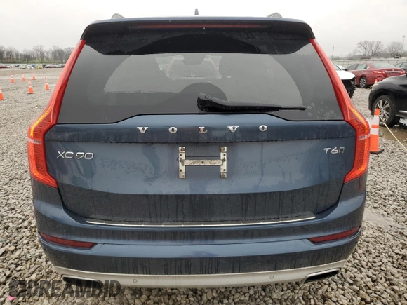 2018 Volvo XC90 Momentum z VIN YV4A22PK9J1333016, wystawiony jako Copart lot #52053885 z przebiegiem 75 431 mil mil oraz Szkody całkowita. Historia ofert i sprzedaży dostępna na DreamBid. Obrazek 6.