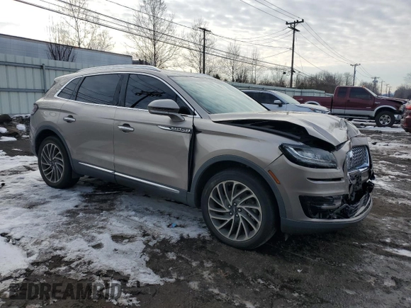 2019 Lincoln Nautilus Reserve z VIN 2LMPJ8L93KBL11136, wystawiony jako Copart lot #46173655 z przebiegiem 72 100 mil mil oraz Szkoda całkowita • Salvage title. Historia ofert i sprzedaży dostępna na DreamBid. Obrazek 4.