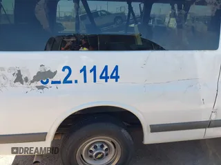 2001 Chevrolet Express with VIN 1GAHG39R211180863, listed as a IAAI auction lot 41855235 with 148,672 mi miles. Bid and sale history available at carsss.com. Image 6.