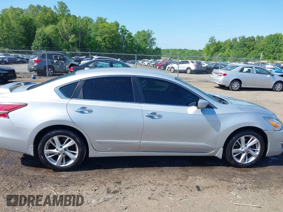 2015 Nissan Altima 2.5 z VIN 1N4AL3AP2FC591986, wystawiony jako IAAI lot #42172883 z przebiegiem 205 419 mil mil oraz . Historia ofert i sprzedaży dostępna na DreamBid. Obrazek 13.