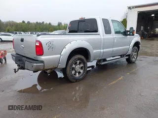 2011 Ford F-250 XL with VIN 1FT7X2B66BEC87583, listed as a IAAI auction lot 42166369 with 171,334 mi miles and . Bid and sale history available at DreamBid. Image 4.