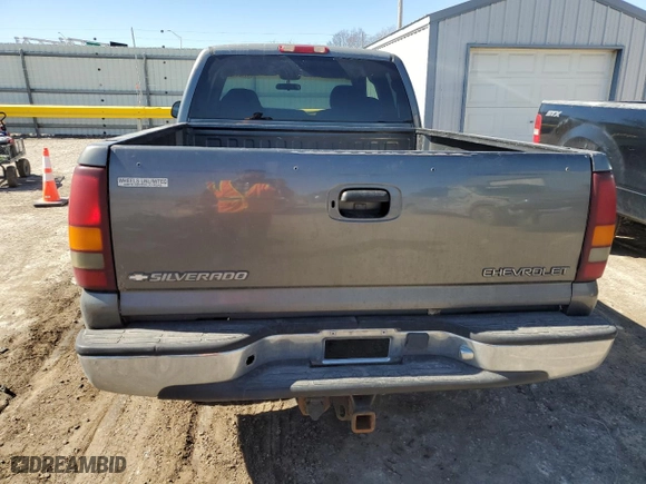 2000 Chevrolet Silverado 1500 LS with VIN 2GCEC19T4Y1266072, listed as a Copart auction lot 47134185 with 0 mi miles and Salvage Title. Bid and sale history available at carsss.com. Image 6.