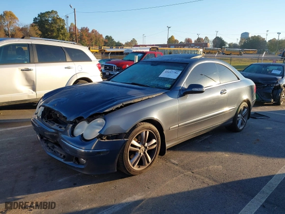 2006 Mercedes-Benz CLK-Class 3.5L with VIN WDBTJ56J86F178363, listed as a IAAI auction lot 40697786 with 139,953 mi miles. Bid and sale history available at carsss.com. Image 17.