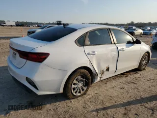 2024 Kia Forte LX with VIN 3KPF24AD5RE726244, listed as a Copart auction lot 47210975 with 35,402 mi miles and Salvage Title. Bid and sale history available at carsss.com. Image 3.