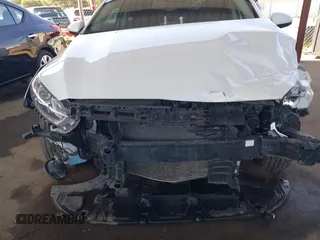2021 Kia Forte LXS z VIN 3KPF24AD8ME355556, wystawiony jako IAAI lot #42555807 z przebiegiem 29 462 mil mil oraz . Historia ofert i sprzedaży dostępna na DreamBid. Obrazek 6.