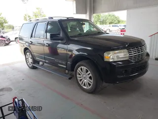 2008 Lincoln Navigator with VIN 5LMFU28528LJ15888, listed as a IAAI auction lot 42158423 with 167,656 mi miles and . Bid and sale history available at DreamBid. Image 1.