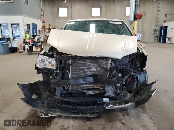 2014 Chrysler Town & Country Touring L z VIN 2C4RC1CG9ER464639, wystawiony jako Copart lot #60849185 z przebiegiem 87 217 mil mil oraz Szkoda całkowita • Salvage title. Historia ofert i sprzedaży dostępna na DreamBid. Obrazek 5.