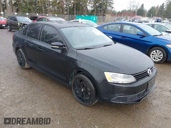 2011 Volkswagen Jetta SE z VIN 3VWDZ7AJXBM323766, wystawiony jako IAAI lot #41680351 z przebiegiem 122 660 mil mil oraz . Historia ofert i sprzedaży dostępna na DreamBid. Obrazek 1.