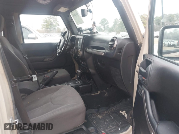 2016 Jeep Wrangler Unlimited Sport with VIN 1C4BJWDG9GL276069, listed as a IAAI auction lot 41618948 with 181,082 mi miles and . Bid and sale history available at DreamBid. Image 5.