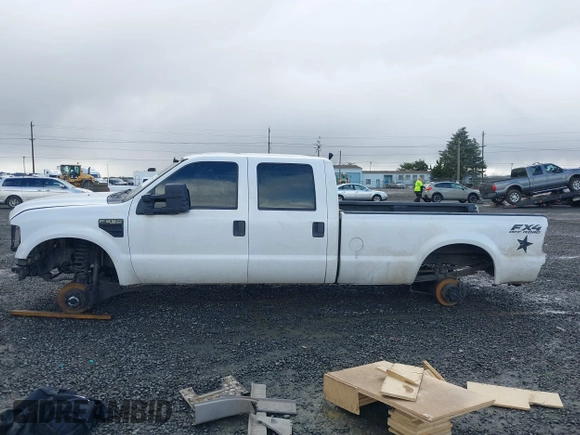 2010 Ford Super Duty F-250 SRW XL with VIN 1FTSW2BR1AEB38259, listed as a IAAI auction lot 41778655 with 1 mi miles. Bid and sale history available at carsss.com. Image 13.