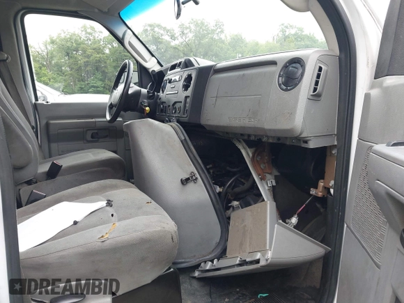 2014 Ford Econoline Cargo Commercial with VIN 1FTNE2EW2EDA95726, listed as a IAAI auction lot 42624814 with 262,321 mi miles and . Bid and sale history available at DreamBid. Image 5.