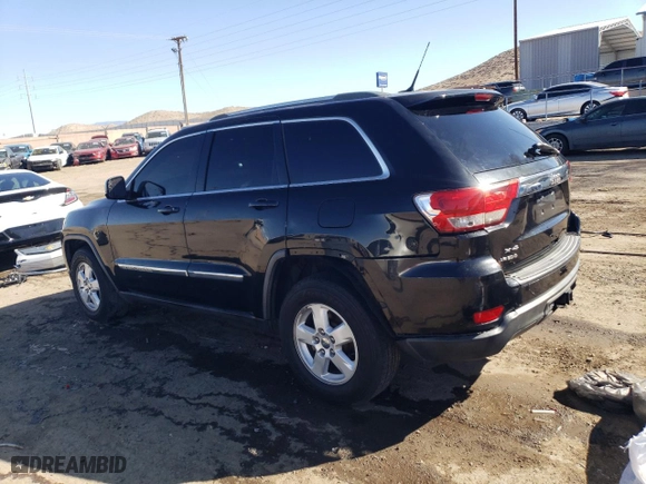 2011 Jeep Grand Cherokee Laredo with VIN 1J4RR4GG5BC514557, listed as a Copart auction lot 47195705 with 195,339 mi miles and Salvage Title. Bid and sale history available at carsss.com. Image 2.