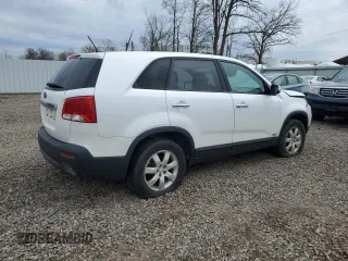 2011 Kia Sorento LX with VIN 5XYKTCA1XBG055187, listed as a Copart auction lot 53516875 with 153,356 mi miles and Salvage Title. Bid and sale history available at carsss.com. Image 3.