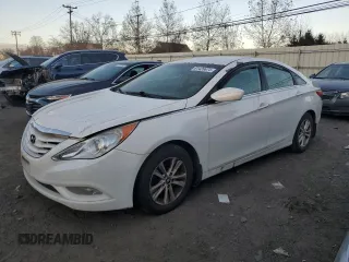 2013 Hyundai Sonata GLS with VIN 5NPEB4AC9DH576503, listed as a Copart auction lot 81426674 with 210,936 mi miles and Clean Title. Bid and sale history available at carsss.com. Image 1.