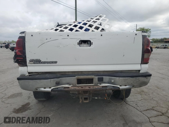 2007 Chevrolet Silverado 1500HD LT1 with VIN 1GCGK13U17F104419, listed as a Copart auction lot 52756125 with 331,848 mi miles and Clean Title. Bid and sale history available at DreamBid. Image 6.