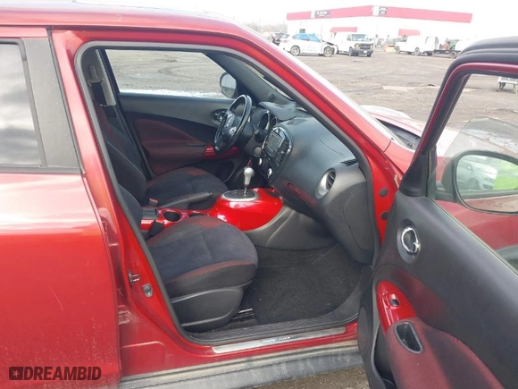 2012 Nissan Juke S with VIN JN8AF5MR4CT117533, listed as a IAAI auction lot 41659367 with 137,091 mi miles. Bid and sale history available at carsss.com. Image 5.