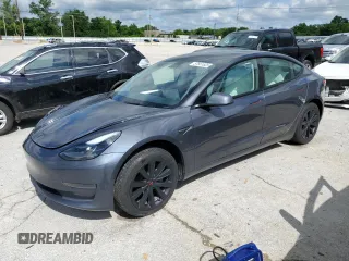 2023 Tesla Model 3 z VIN 5YJ3E1EA0PF677471, wystawiony jako Copart lot #57661625 z przebiegiem 20 326 mil mil oraz Szkoda całkowita • Salvage title. Historia ofert i sprzedaży dostępna na DreamBid. Obrazek 1.