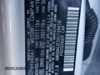 2017 Genesis G80 3.8L z VIN KMHGN4JE5HU199418, wystawiony jako Copart lot #88864925 z przebiegiem 126 904 mil mil oraz Szkoda całkowita • Salvage title. Historia ofert i sprzedaży dostępna na DreamBid. Obrazek 12.