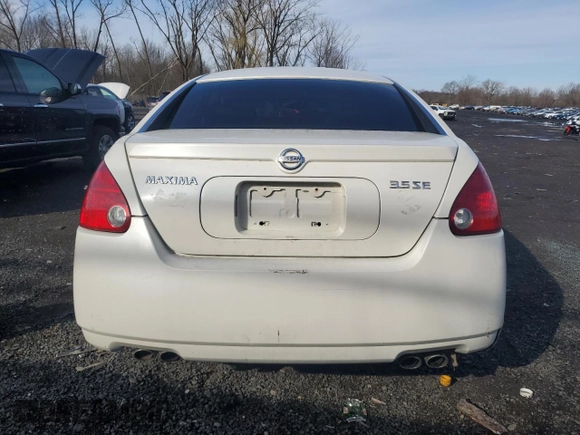 2004 Nissan Maxima SE with VIN 1N4BA41E24C928510, listed as a Copart auction lot 50180405 with 265,506 mi miles and Non Repairable. Bid and sale history available at DreamBid. Image 6.