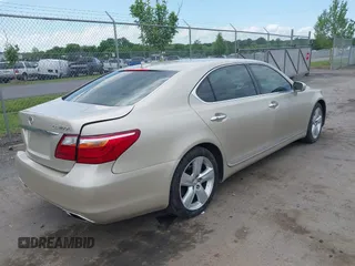 2012 Lexus LS 460 L z VIN JTHGL5EF6C5046681, wystawiony jako IAAI lot #42238501 z przebiegiem 101 140 mil mil oraz . Historia ofert i sprzedaży dostępna na DreamBid. Obrazek 4.