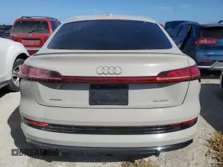 2021 Audi e-tron Sportback Prestige z VIN WA13AAGE8MB029865, wystawiony jako Copart lot #75906044 z przebiegiem Nie podano mil oraz Nie do naprawy. Historia ofert i sprzedaży dostępna na DreamBid. Obrazek 6.