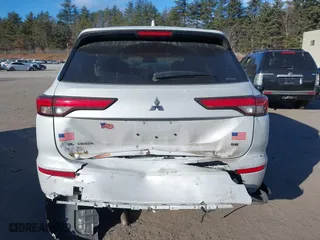 2024 Mitsubishi Outlander SE with VIN JA4J4VA81RZ009531, listed as a IAAI auction lot 41263275 with 19,761 mi miles. Bid and sale history available at carsss.com. Image 16.